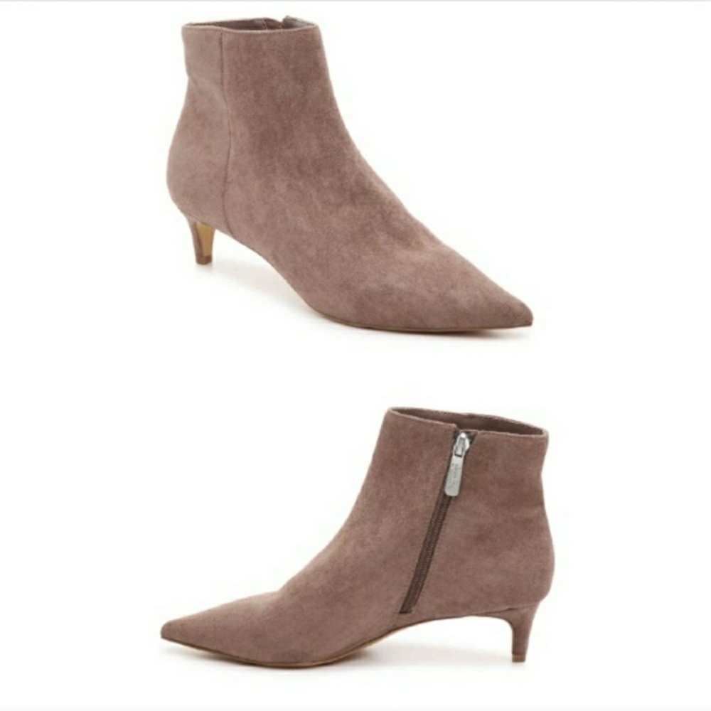 NWT! Charle David Taupe MicroSuede heeled Bootie Sz 8